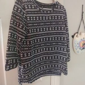 🍷🍷Beautiful print woven shirt 💐Soooo soft